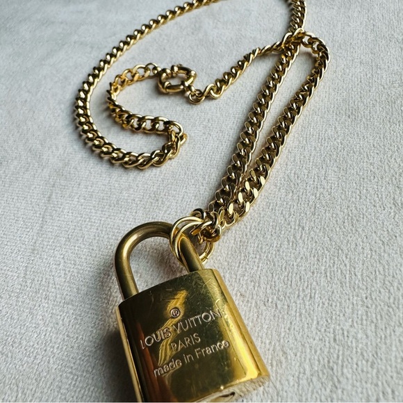 Louis Vuitton Lock Necklace Stainless Steel Curb Chain Gold Tone - Picture 3 of 15